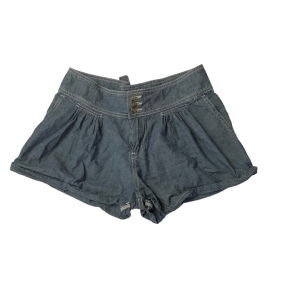 BDG high rise pleated chambray shorts 2 coastal cowgirl vintage vibes - Picture 1 of 4